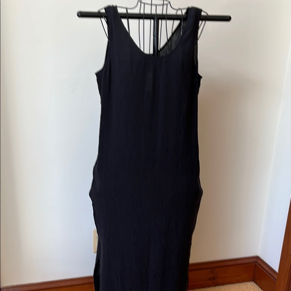 Banana Republic sleeveless crinkle silk dress - Picture 1 of 6
